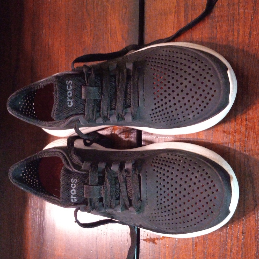 CROCS women's size 7 literide